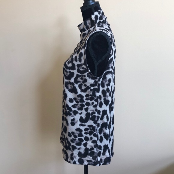 🚫🚫SOLD🚫🚫Leopard High Mock Neck Sleeveless Top - Picture 7 of 8